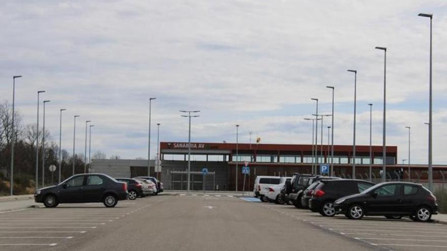 Concentración en la estación de Otero contra nuevas supresiones de paradas de Alta Velocidad en Sanabria