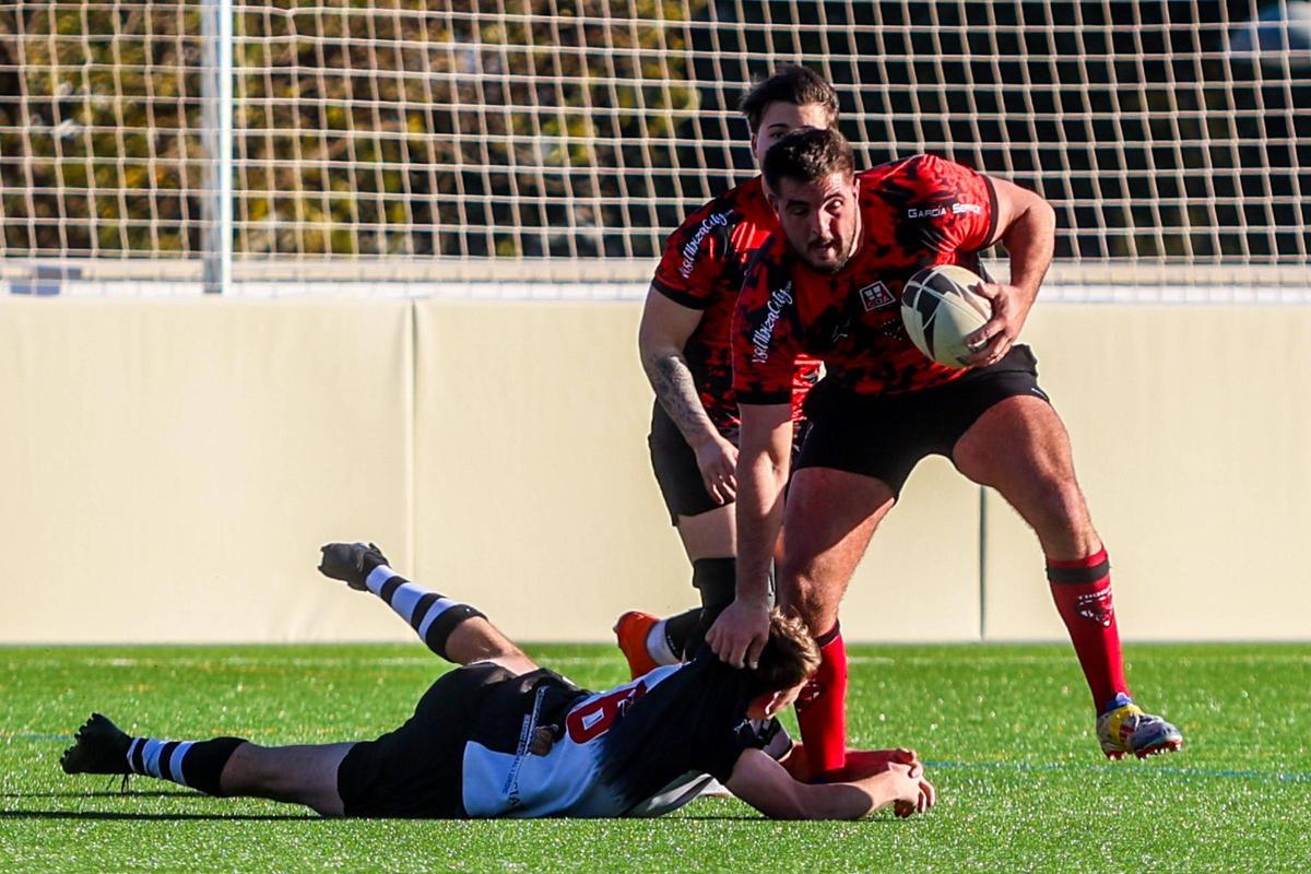 Una de las jugadas del Ibiza Rugby Club ante el Toro