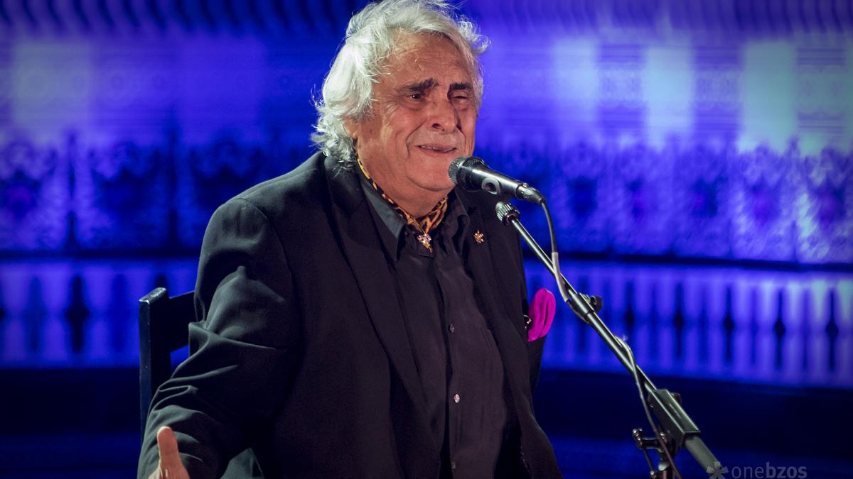 Fotogalería | José de la Tomasa celebra '50 años con el cante' en la Bienal