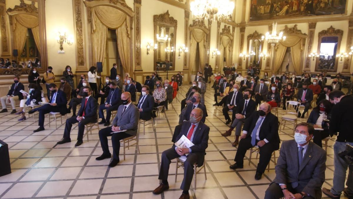 Público asistente a la presentación del Anuario Económico 2020 de Diario CÓRDOBA en el Real Círculo de la Amistad.