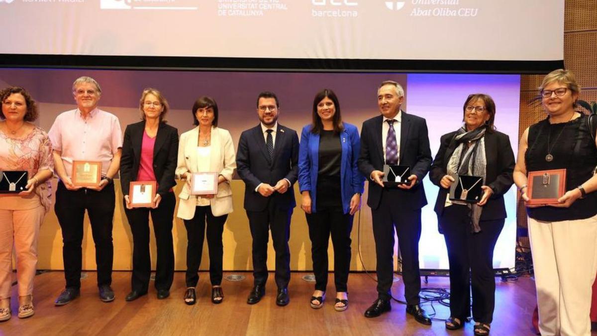 Pere Aragonès amb els guardonats amb el premi Vicens Vives | GENCAT