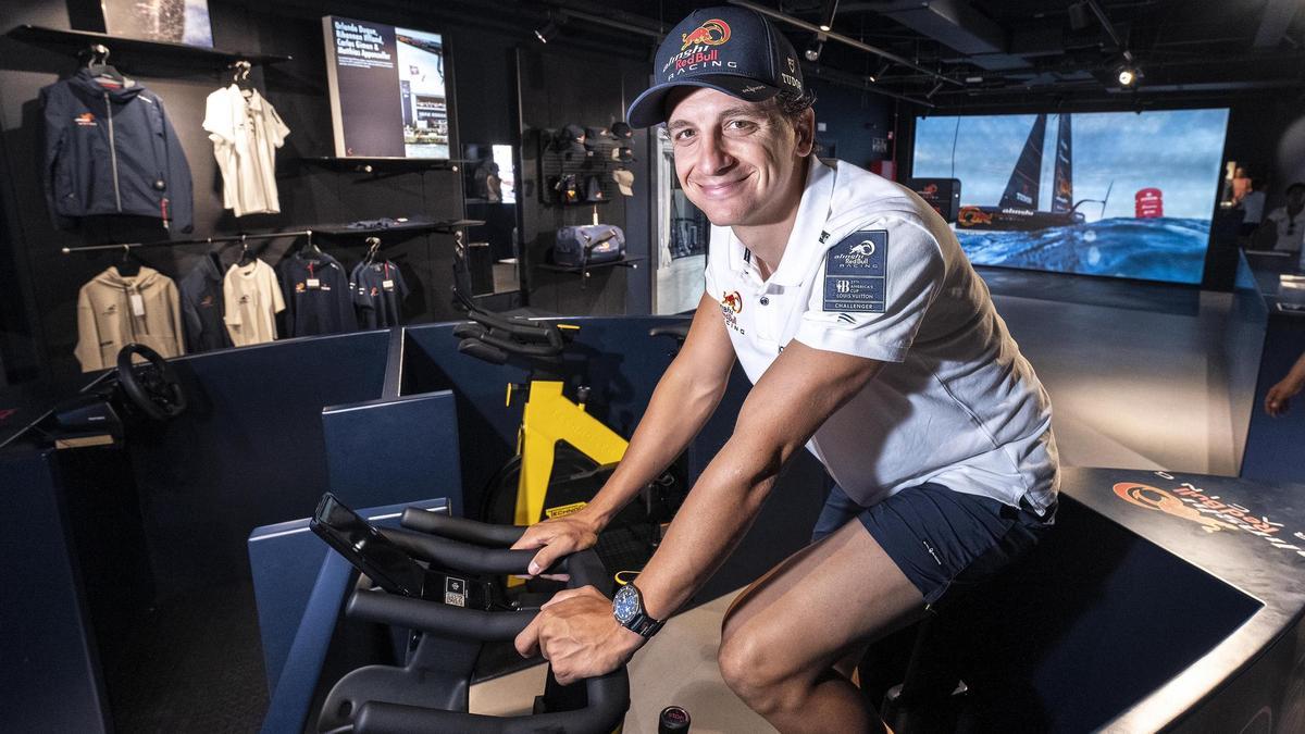 El 'cyclor' Théry Schir del equipo Alinghi Red Bull Racing.