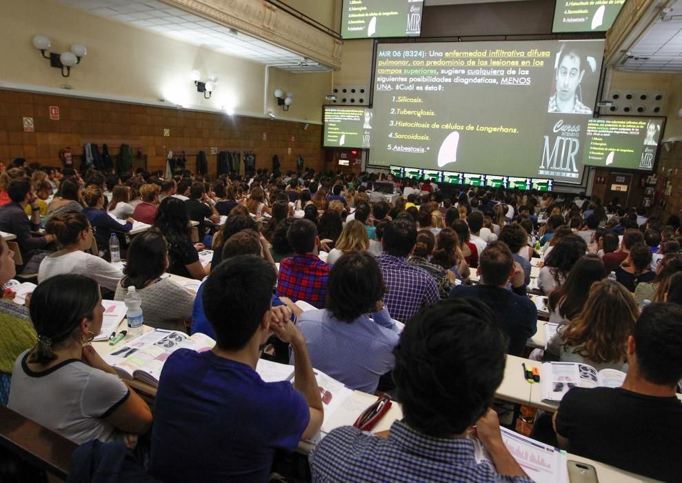 Clases de Mir en el Seminario de Oviedo