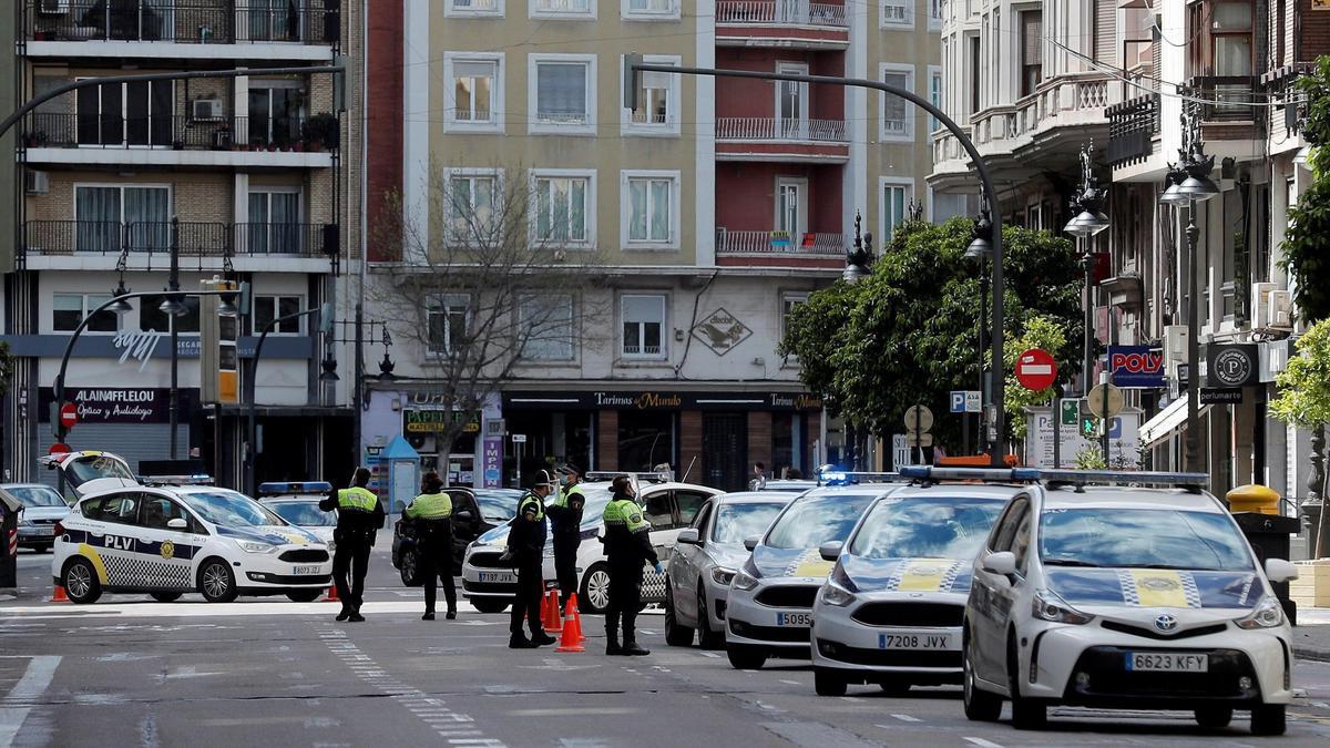 Control de la Policía Local en València.