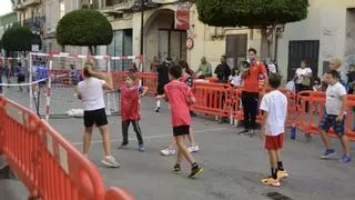 El Balonmano Mislata busca despertar la pasión por el deporte en la calle
