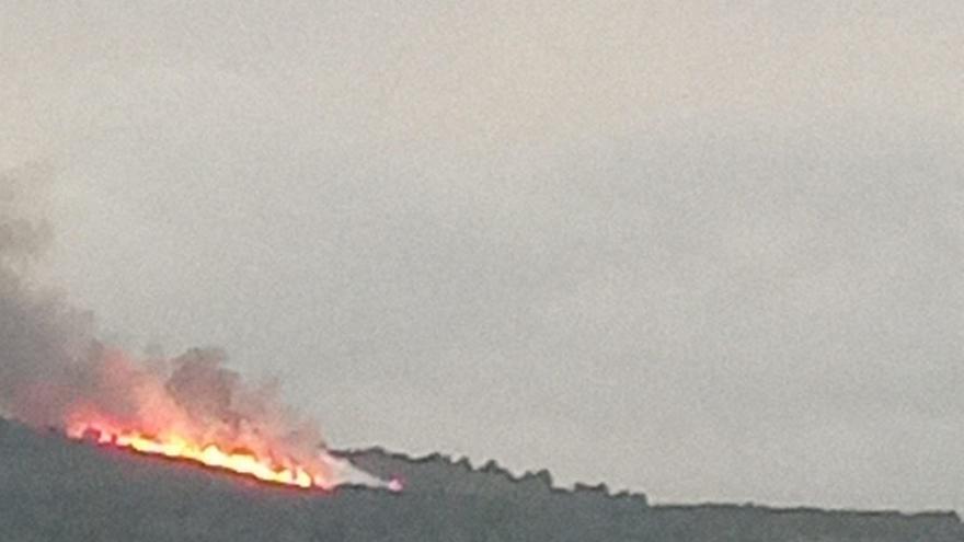 Tres incendios provocados por rayos ponen en alerta a Aras de los Olmos
