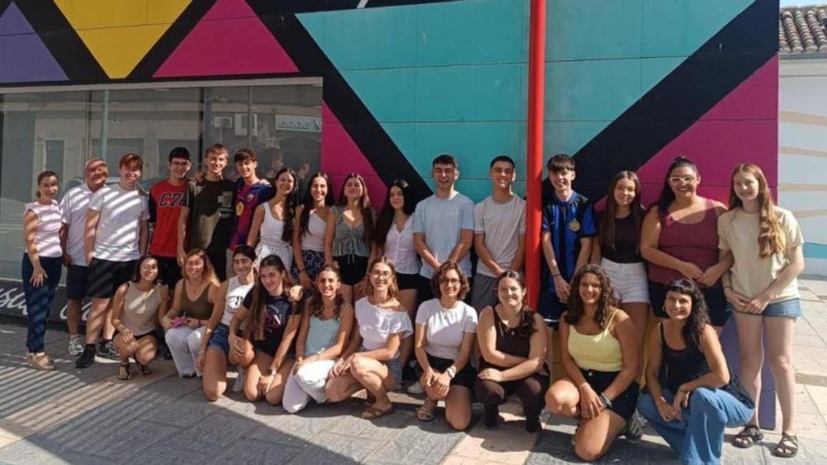 Jóvenes participantes en el curso que se ha desarrollado en Oliva