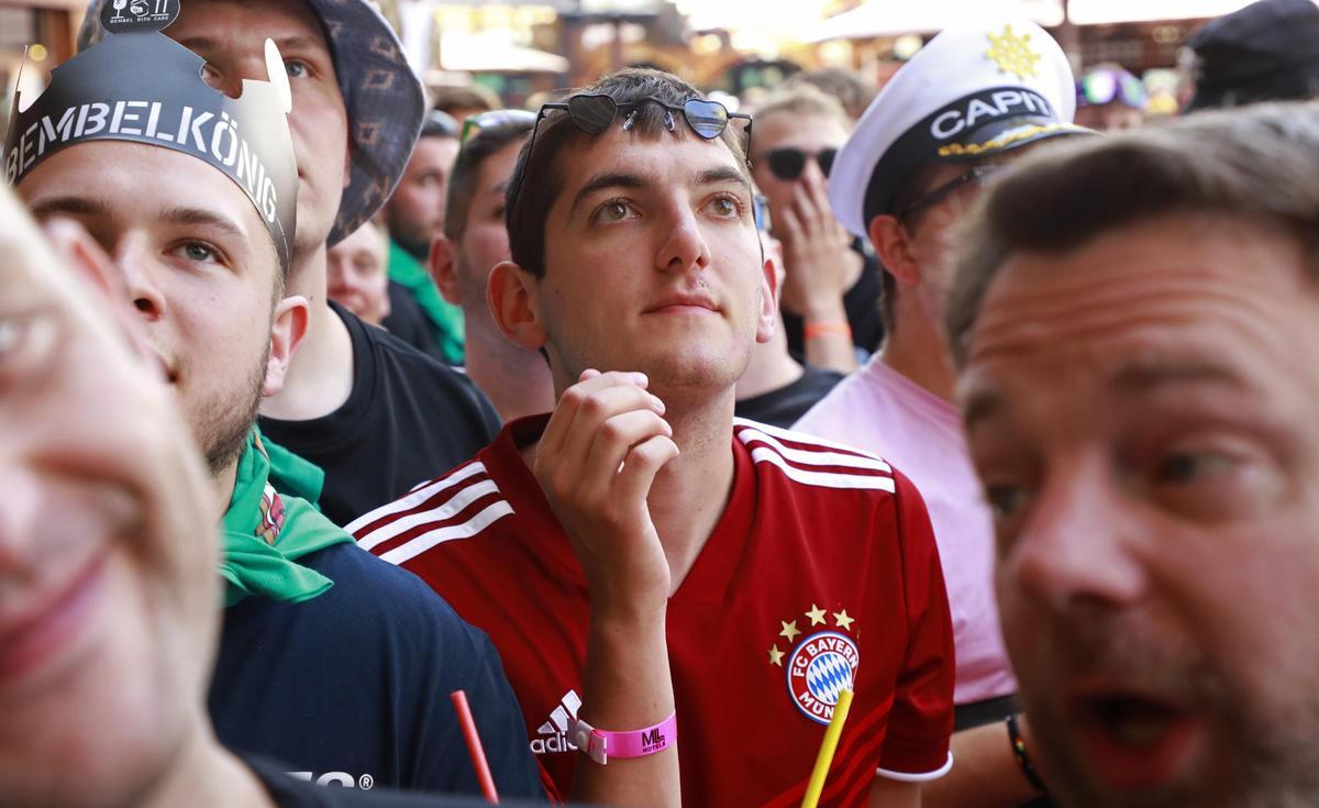 Herzkasper am Ballermann: So erlebten die Fans das Bundesliga-Finale im Bierkönig auf Mallorca