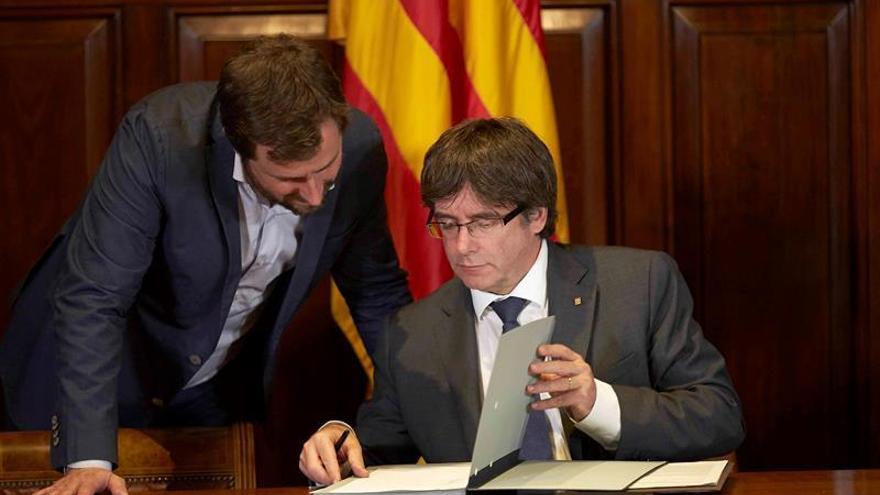 Puigdemont convoca unilateralmente la Junta de Seguridad de Cataluña