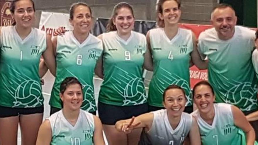 Èxit de les jugadores de voleibol de l&#039;Asfe, campiones de la seva categoria