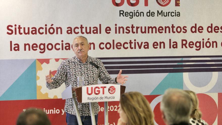 UGT advierte a los hosteleros murcianos: &quot;O hay convenio o habrá conflicto&quot;