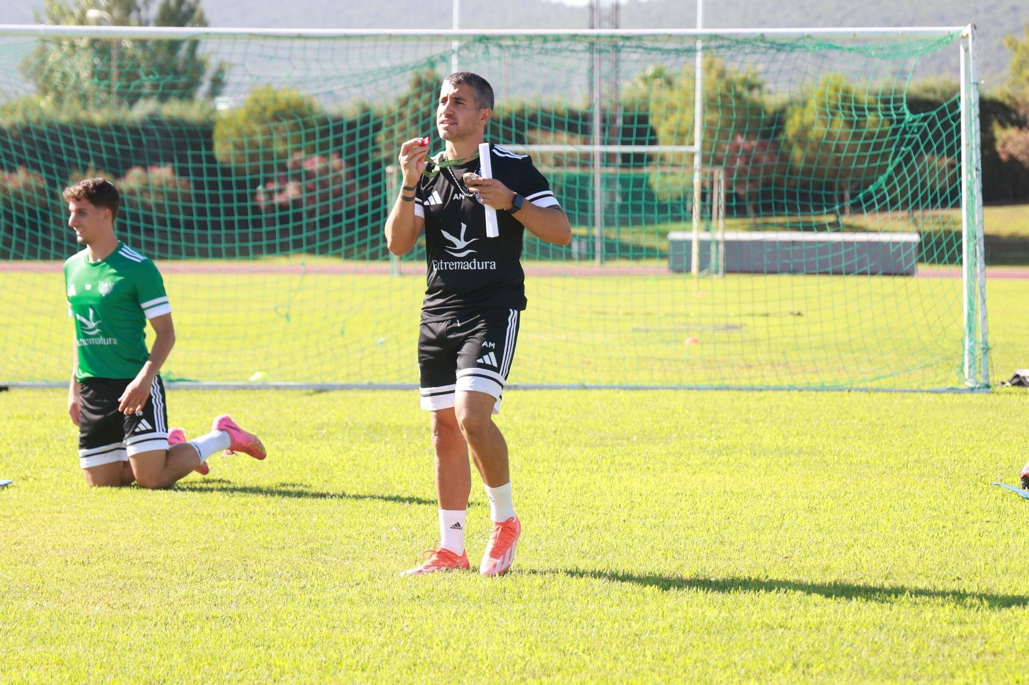Primer entrenamiento del Cacereño 2025-2026
