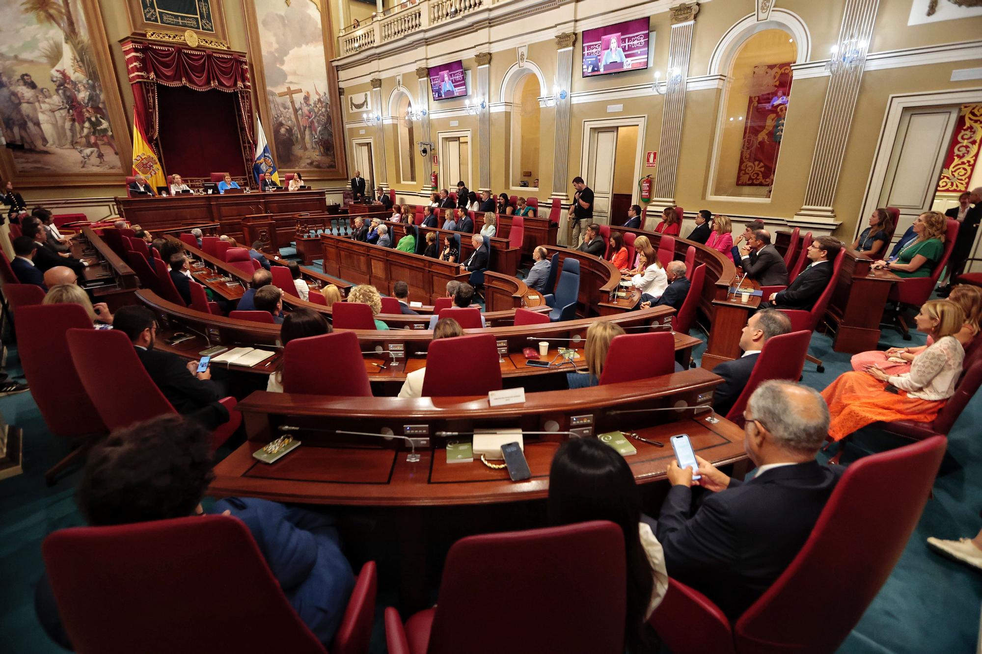 Astrid Pérez, nueva presidenta del Parlamento de Canarias