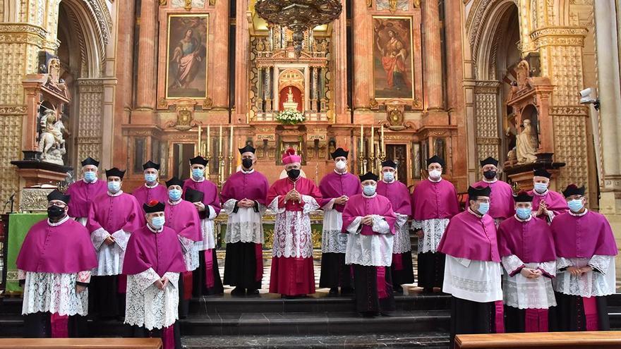 José Ángel Moraño Gil y Jesús Daniel Alonso Porras toman posesión como canónigos de la Catedral de Córdoba