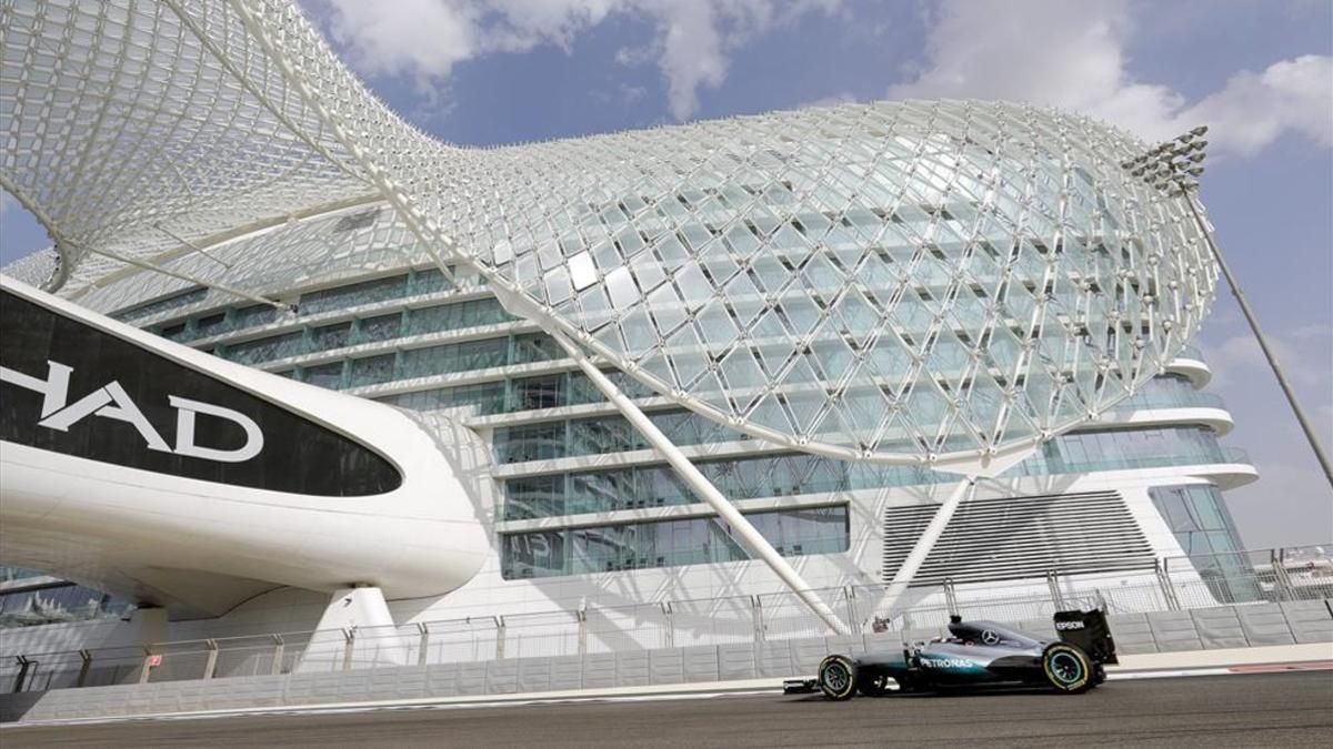 Hamilton llega a Abu Dhabi como campeón