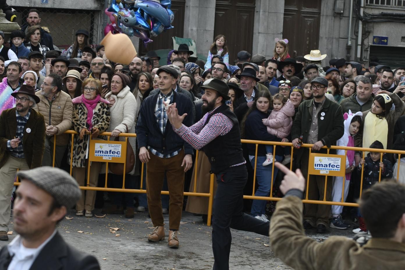 Vuelan 'olas' en Xinzo: así fue el Domingo Oleiro de Entroido