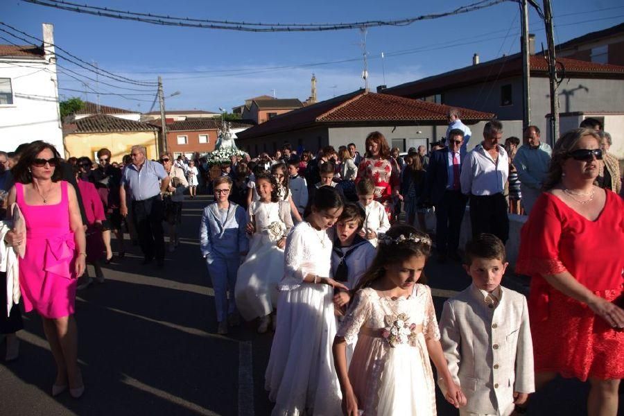 Fuentesaúco arropa a la Virgen de la Antigua