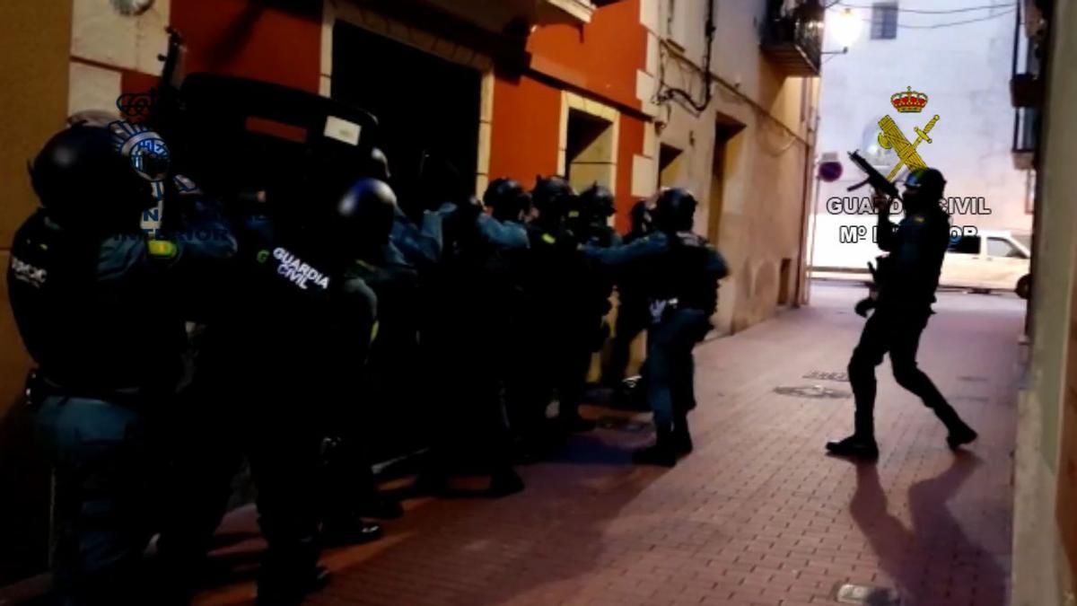 Dos organizaciones criminales desmanteladas y 32 detenidos por tráfico de droga en Alicante y Valencia