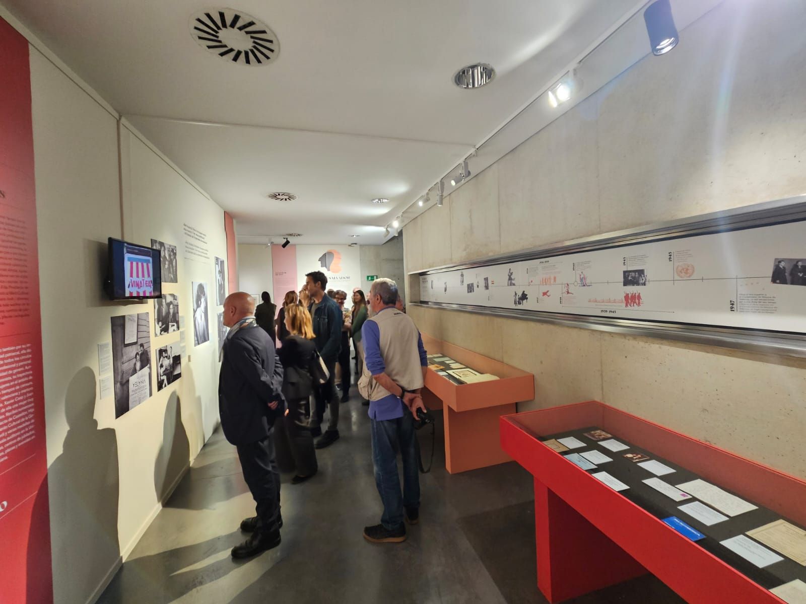 Así ha sido la inauguración de la exposición de Matilde Salvador en el MuVIM