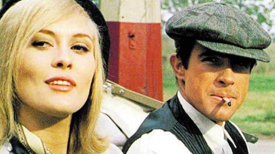 Arriba, fotogramas de ‘La jauría humana’ y ‘El milagro de Anne Sullivan’; y abajo, fotogramas de ‘Bonnie &amp; Clyde’ y ‘Pequeño gran hombre’. | | ELD