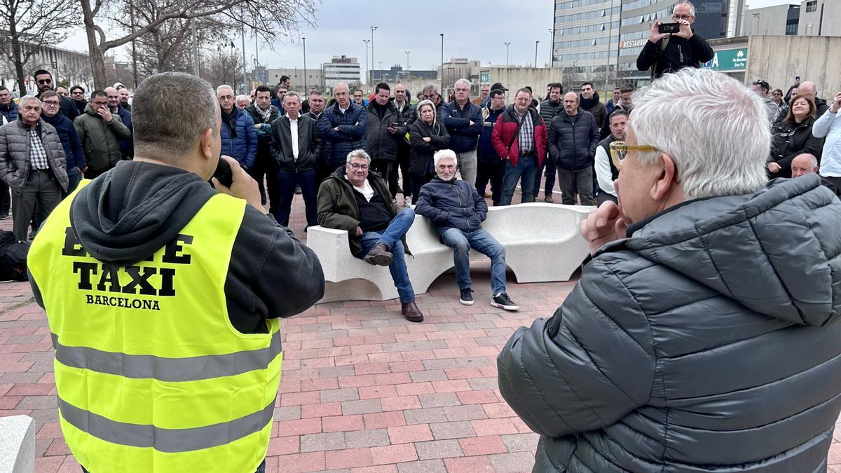 Asamblea de taxistas, este jueves, en la que se ha informado sobre las novedades del sector