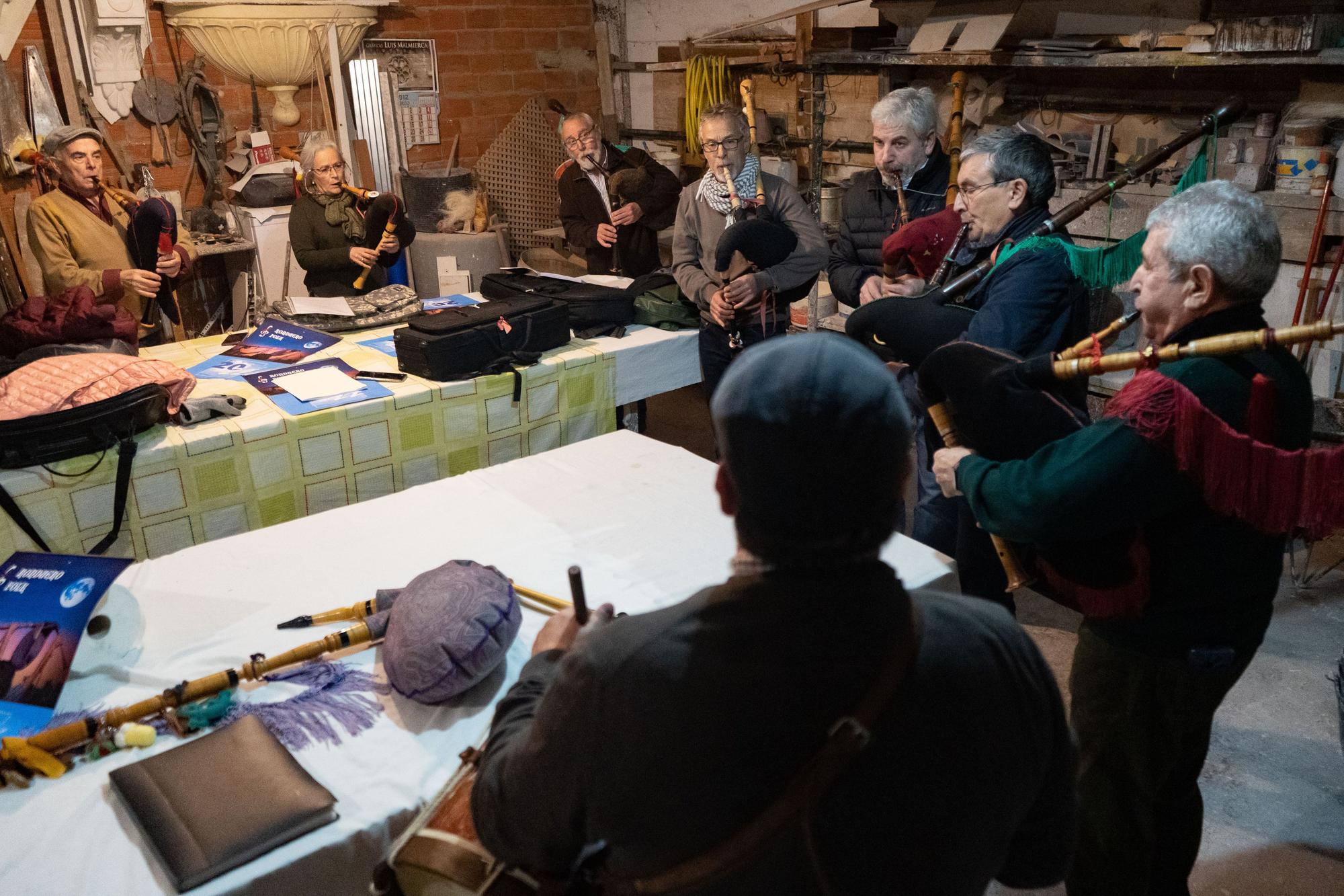 GALERÍA | Así ensayan los músicos de RondDuero Folk de Zamora