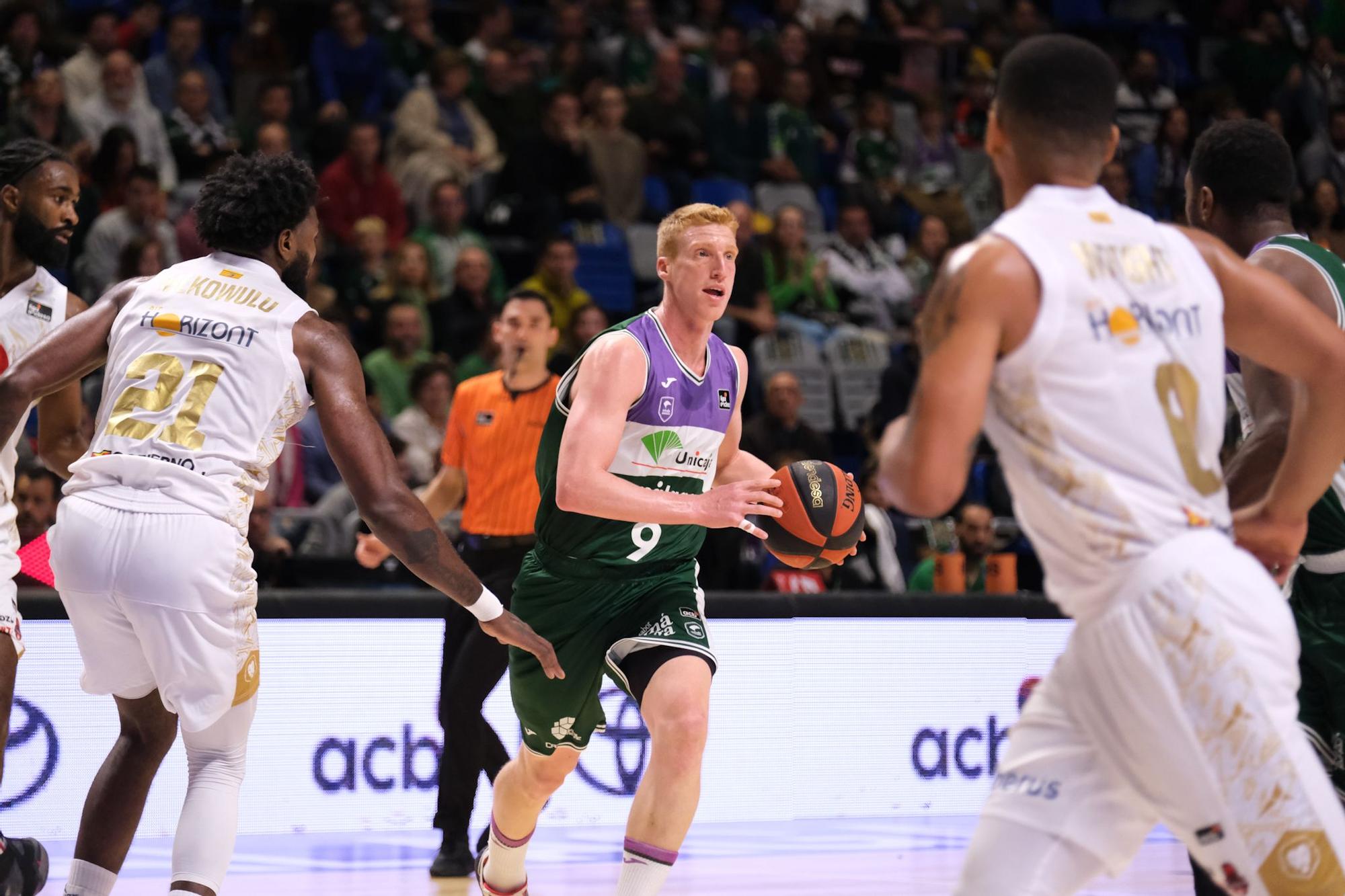 El Unicaja - Casademont Zaragoza de la Liga Endesa, en imágenes