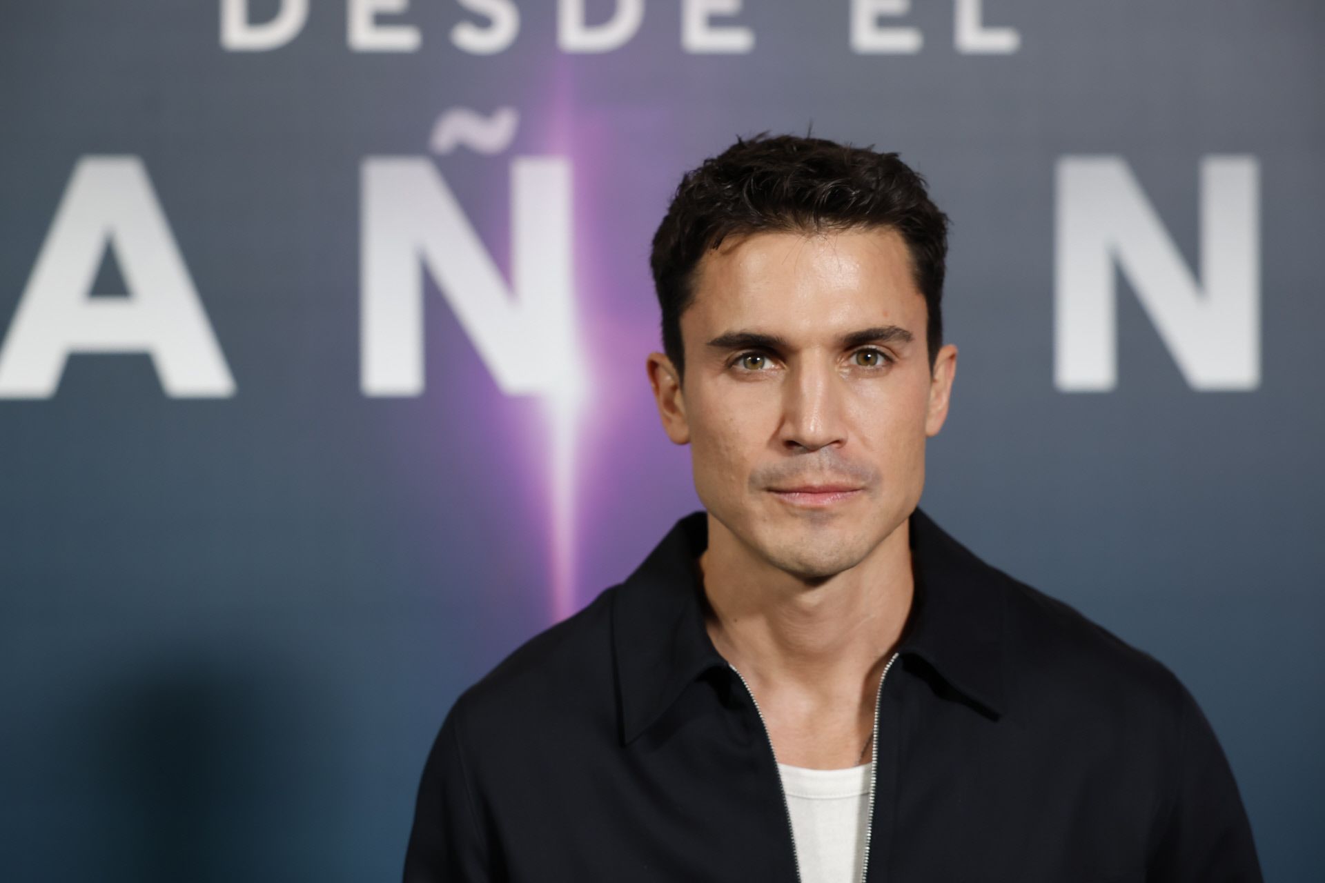 Álex González en la presentación de 'Desde el mañana'