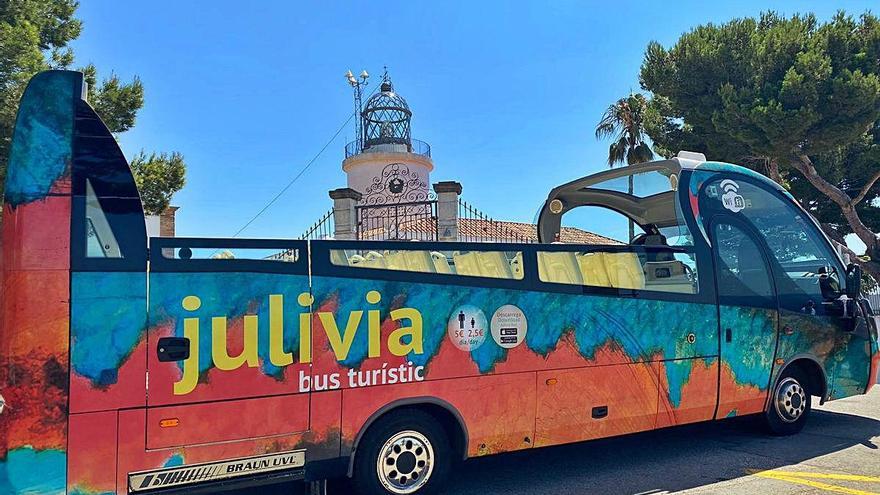 Palafrugell posa en marxa el bus turístic Julivia