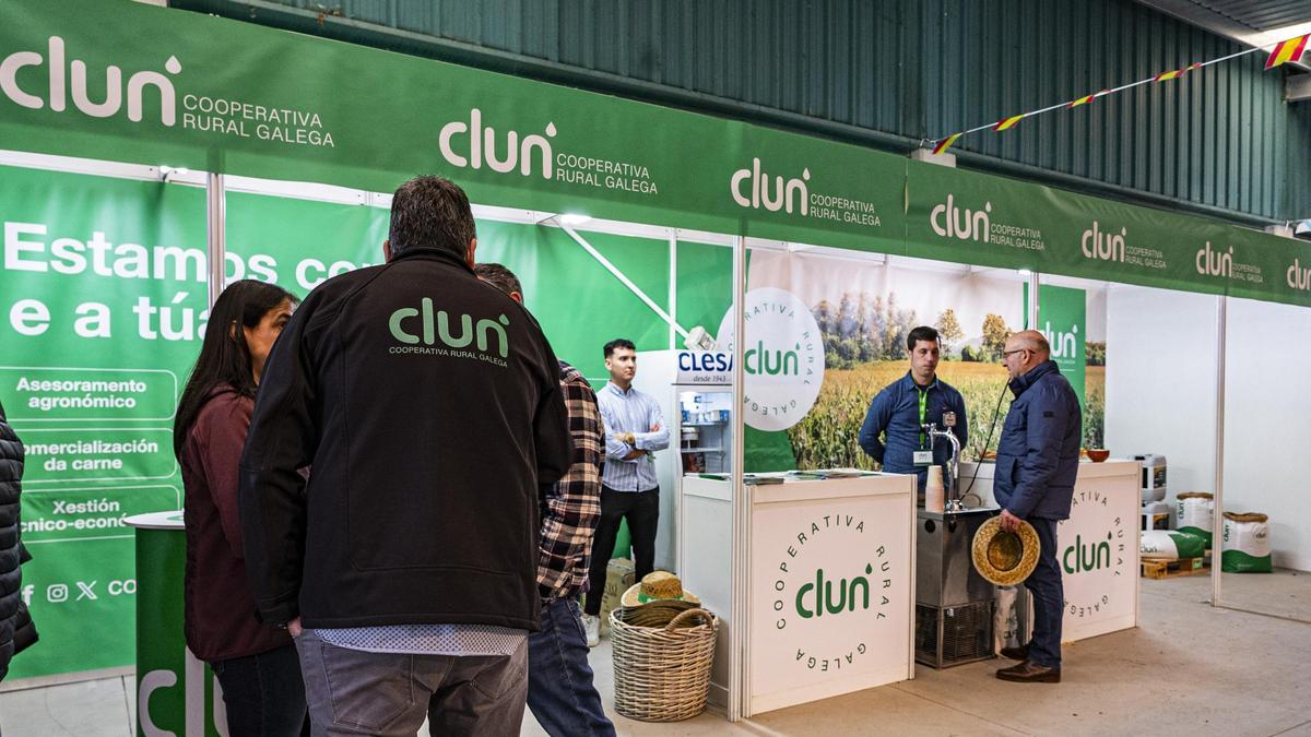 Clun promociona os seus pensos, leites maternizadas para gando e servizos de asesoramento na MOEXMU