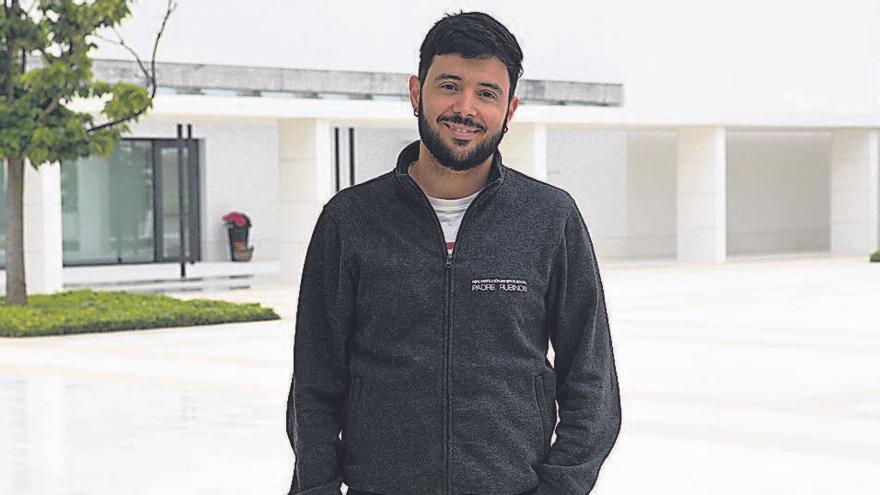 Jorge Sampedro, ayer, en las instalaciones de Padre Rubinos.