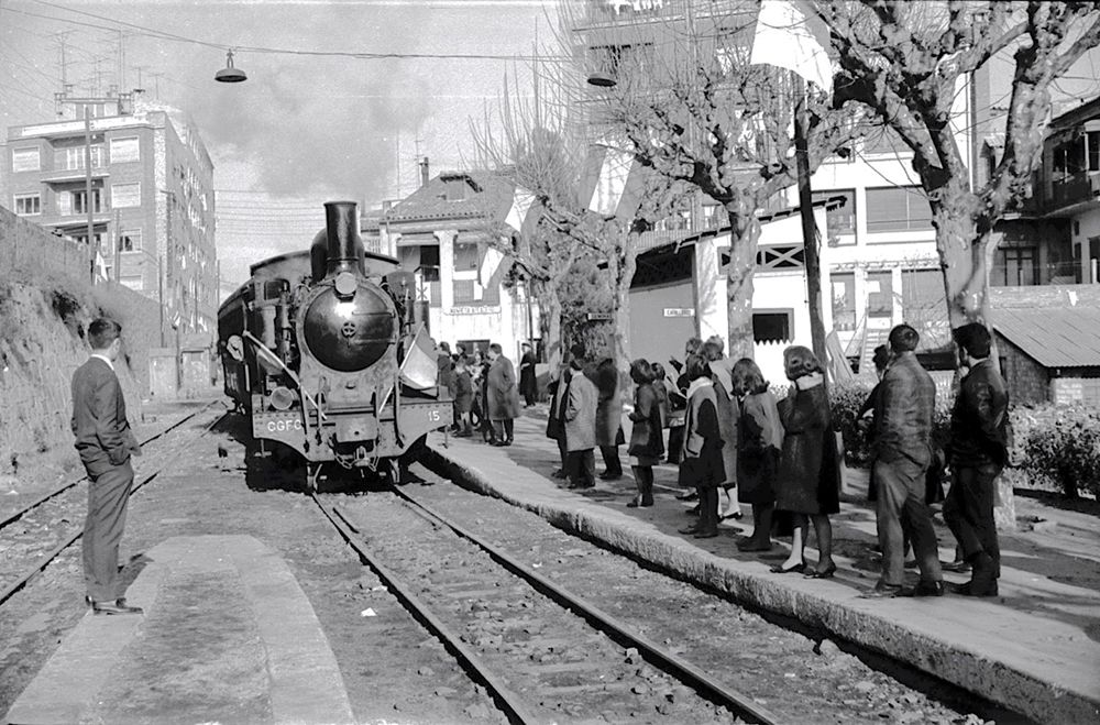 Any 1968. Tren de vapor de l&#039;antic baixador del carrer Guimerà