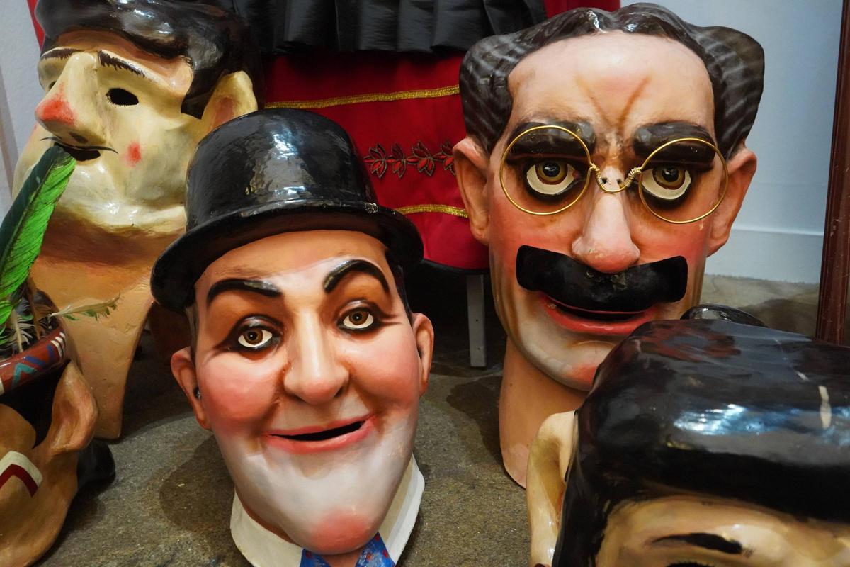 Encuentro de gigantes y cabezudos Encuentro de gigantes y cabezudos