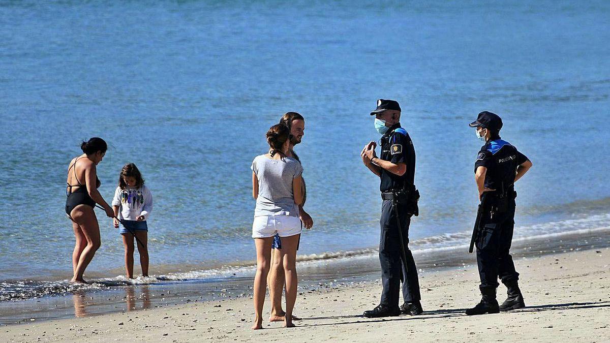 Sanxenxo recibe visitantes de Madrid en el puente pese al cierre de la capital