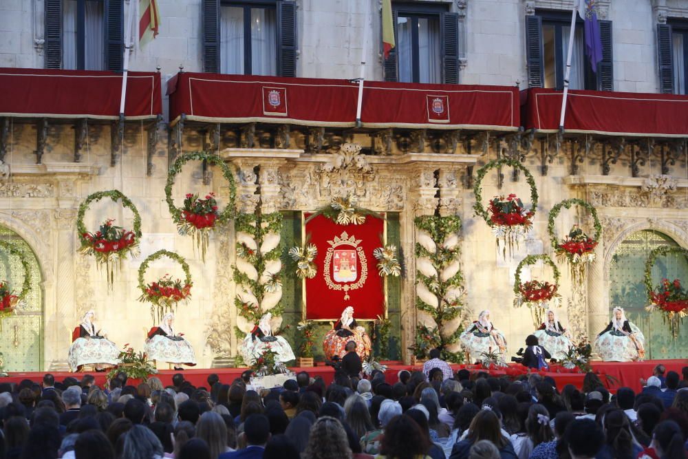 Noelia Vinal Rondón proclamada Bellea del Foc infantil 2019.