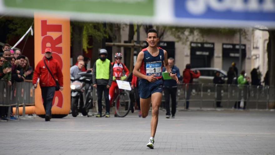 Festival extremeño en el nacional de media maratón: oro para Benabbou, plata para Urbina y bronce para Carretero