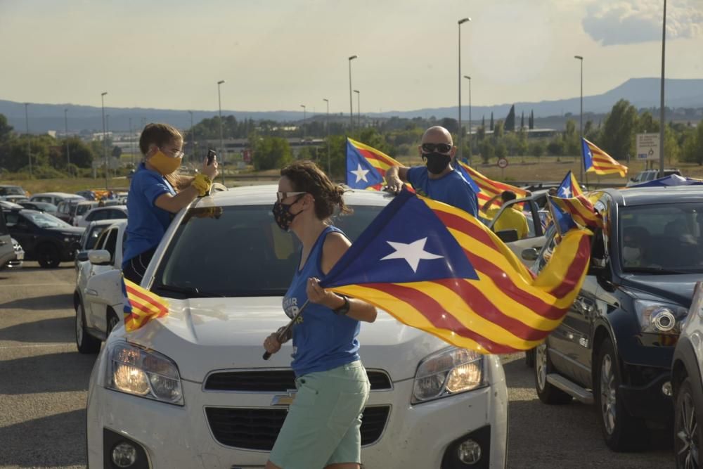 Tret de sortida de la rua cap a Lledoners amb més de 200 vehicles a l'aparcament de Menfis de Manresa