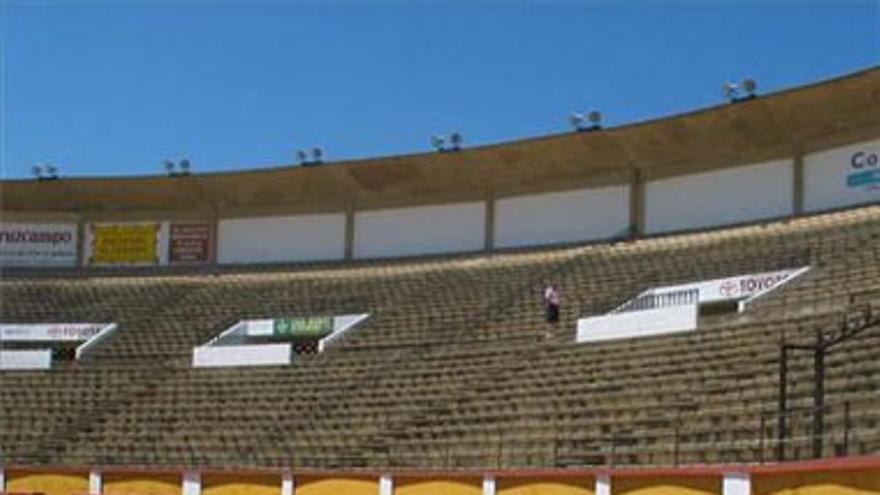 La plaza de toros se prepara para celebrar su 40 aniversario