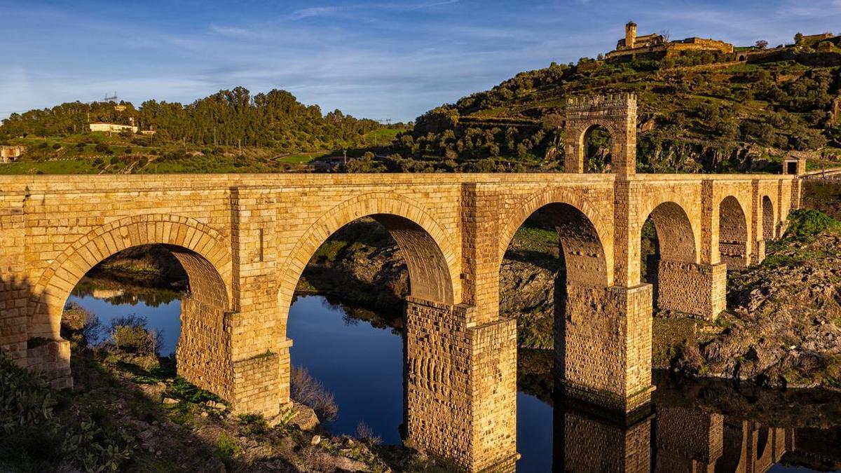 Uno de los pueblos más desconocidos, bonitos y ricos de Extremadura