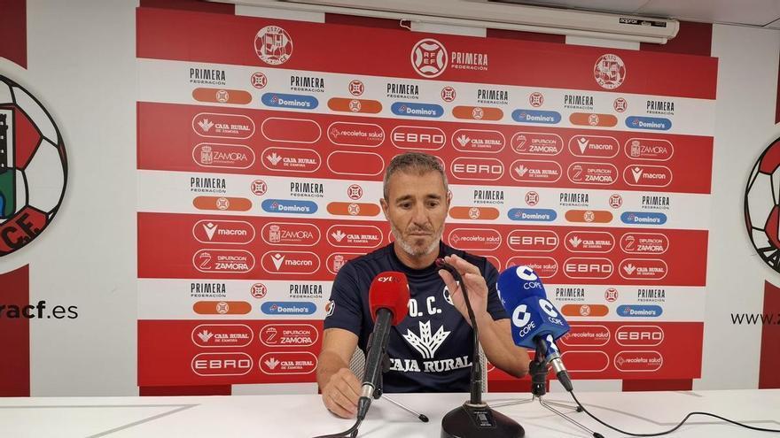 Óscar Cano, entrenador del Zamora CF: "Esperan mucho de nosotros y eso es bueno"