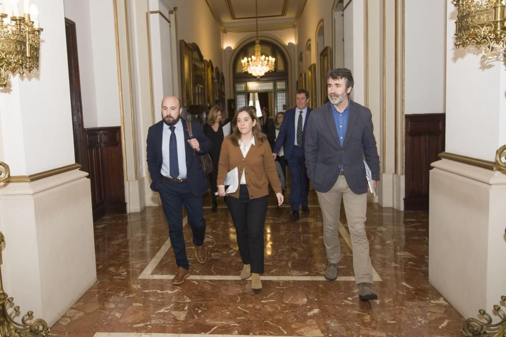 Todos los grupos respaldan el presupuesto en el pleno salvo el PP, que votó en contra.