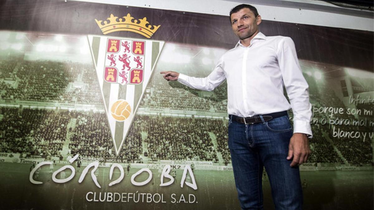Miroslav Djukic fue presentado en Cordoba este martes