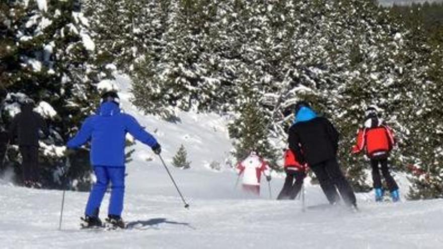 Les estacions d&#039;esquí de FGC venen un 32% més de forfets
