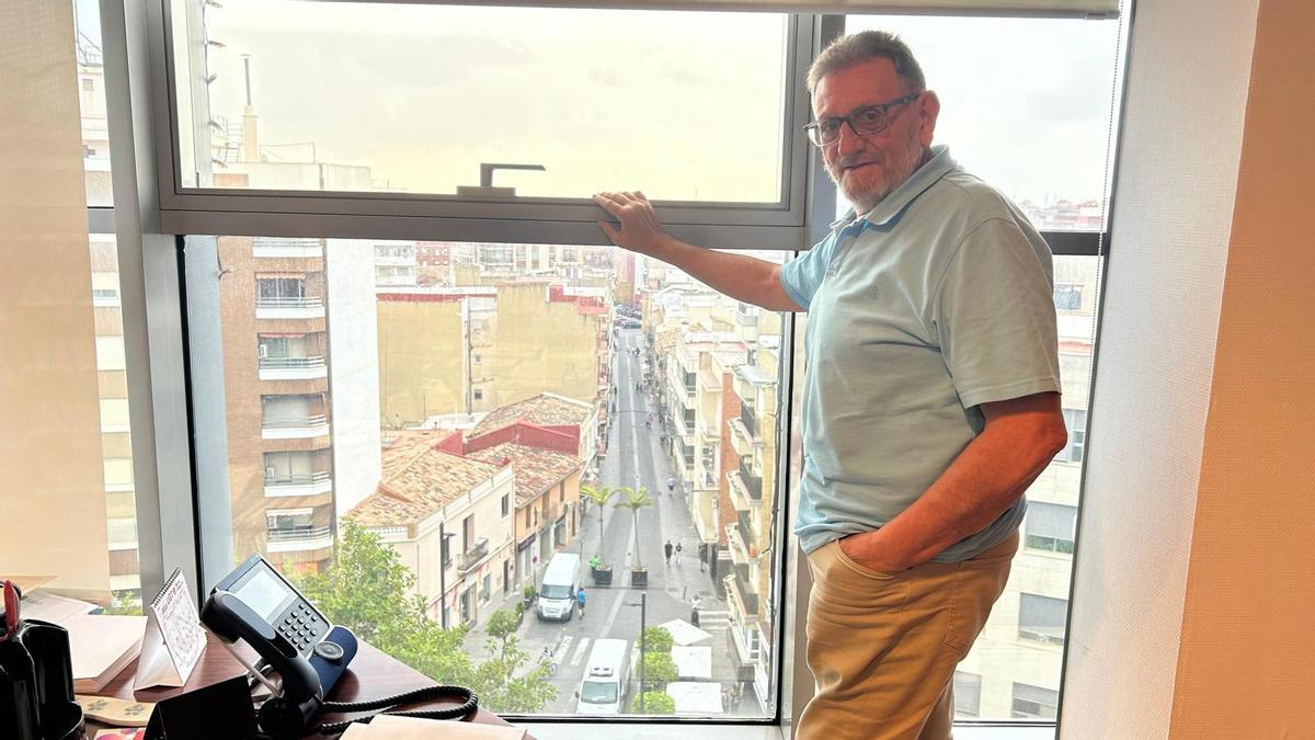 Jesús Ros, excalde de Torrent, analiza la posible moción de censura en Torrent