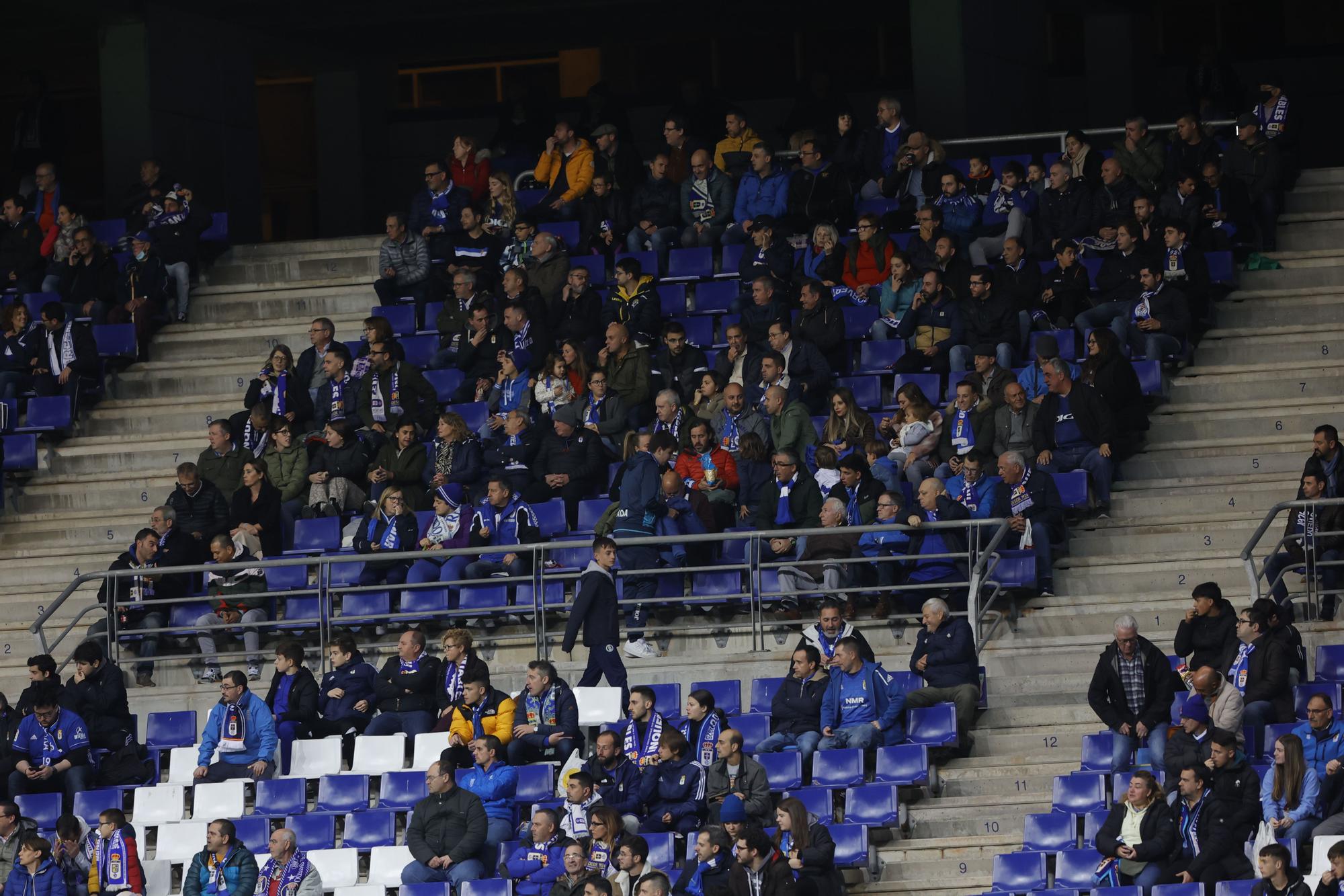 EN IMÁGENES: El Oviedo gana en casa por 1-0 frente al Mirandés