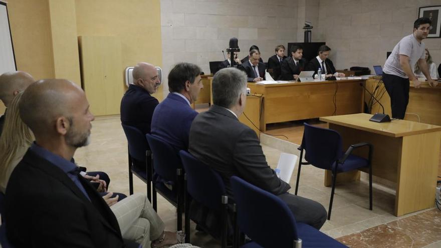 Juicio a Penalva y Subirán por el caso Cursach | Se enfrentan a peticiones de condena que suman casi 600 años de prisión