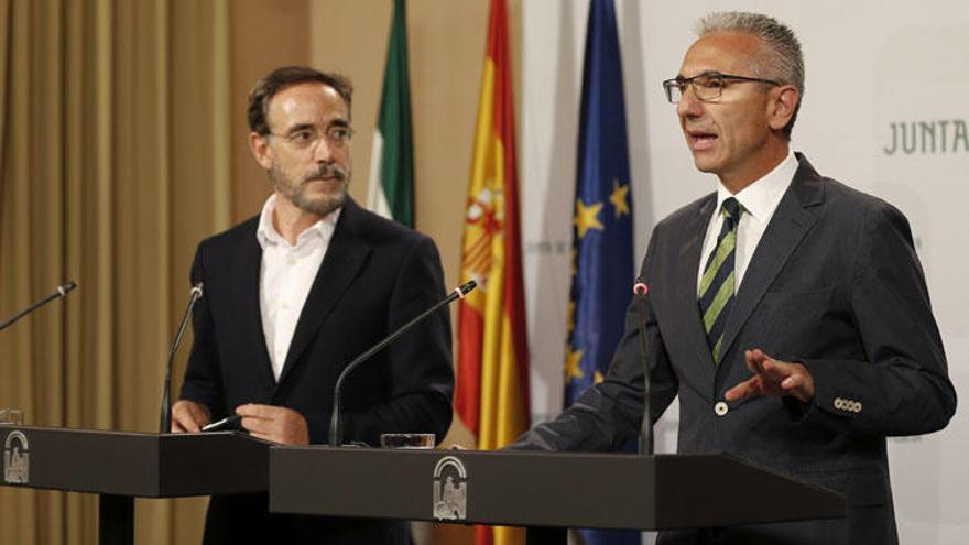 Felipe López y Miguel Ángel Vázquez, en la rueda de prensa posterior al Consejo de Gobierno.