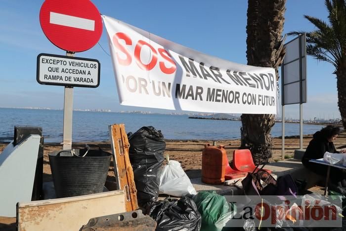 SOS Mar Menor retira dos toneladas de basura