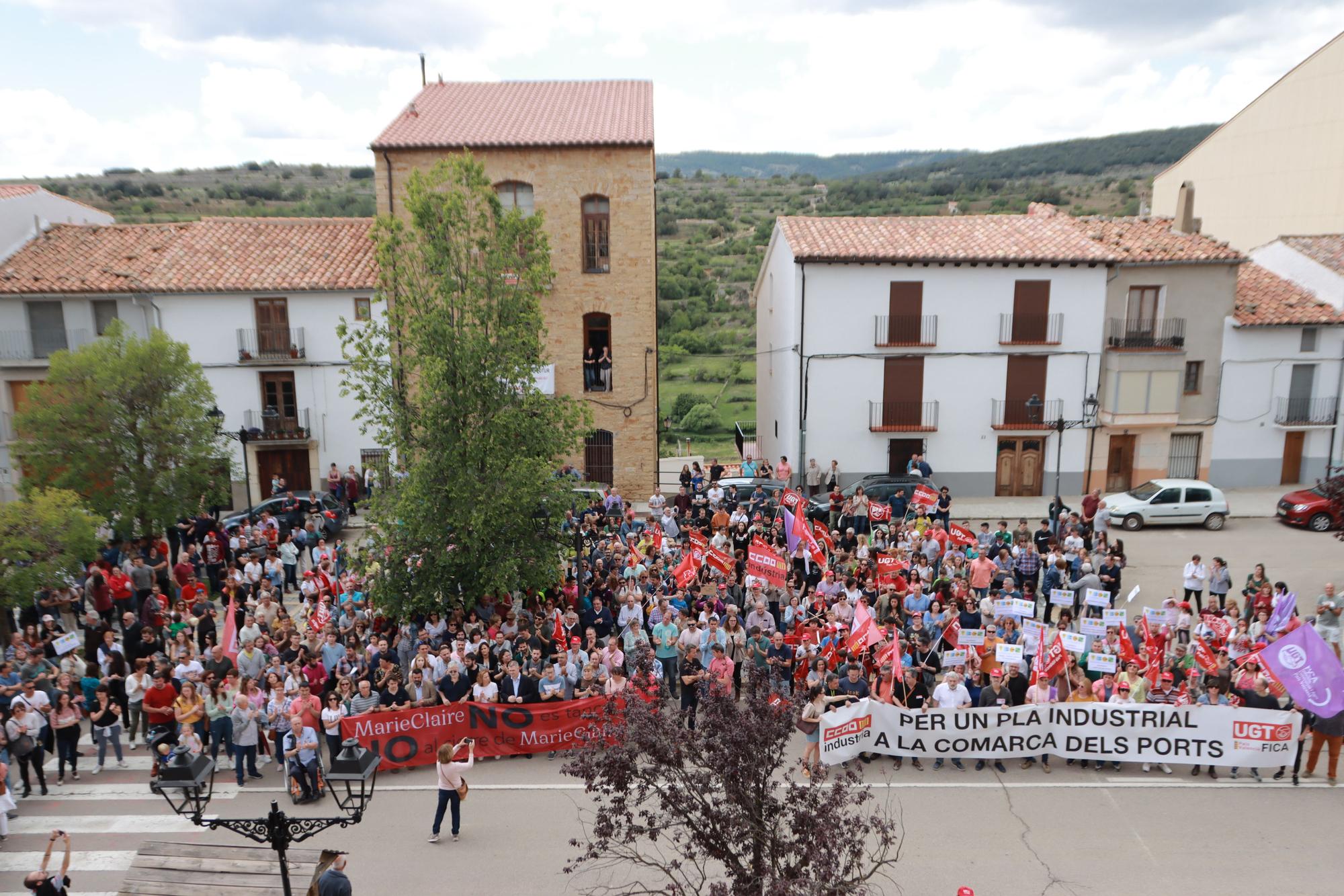 Galería de fotos: 2.000 personas claman por una solución ante el inminente cierre de Marie Claire