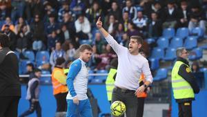 Antonio Hidalgo ante el Huesca